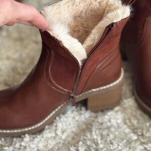 Universal Thread Tan Ankle Booties